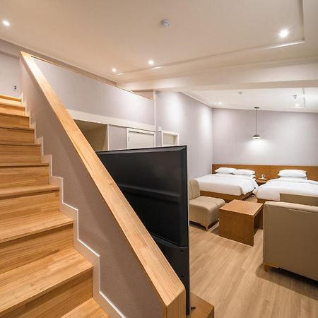 Mono Hotel ซูวอน ภายนอก รูปภาพ