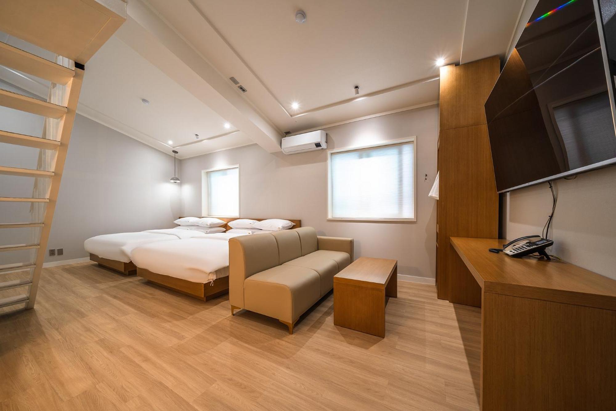 Mono Hotel ซูวอน ภายนอก รูปภาพ