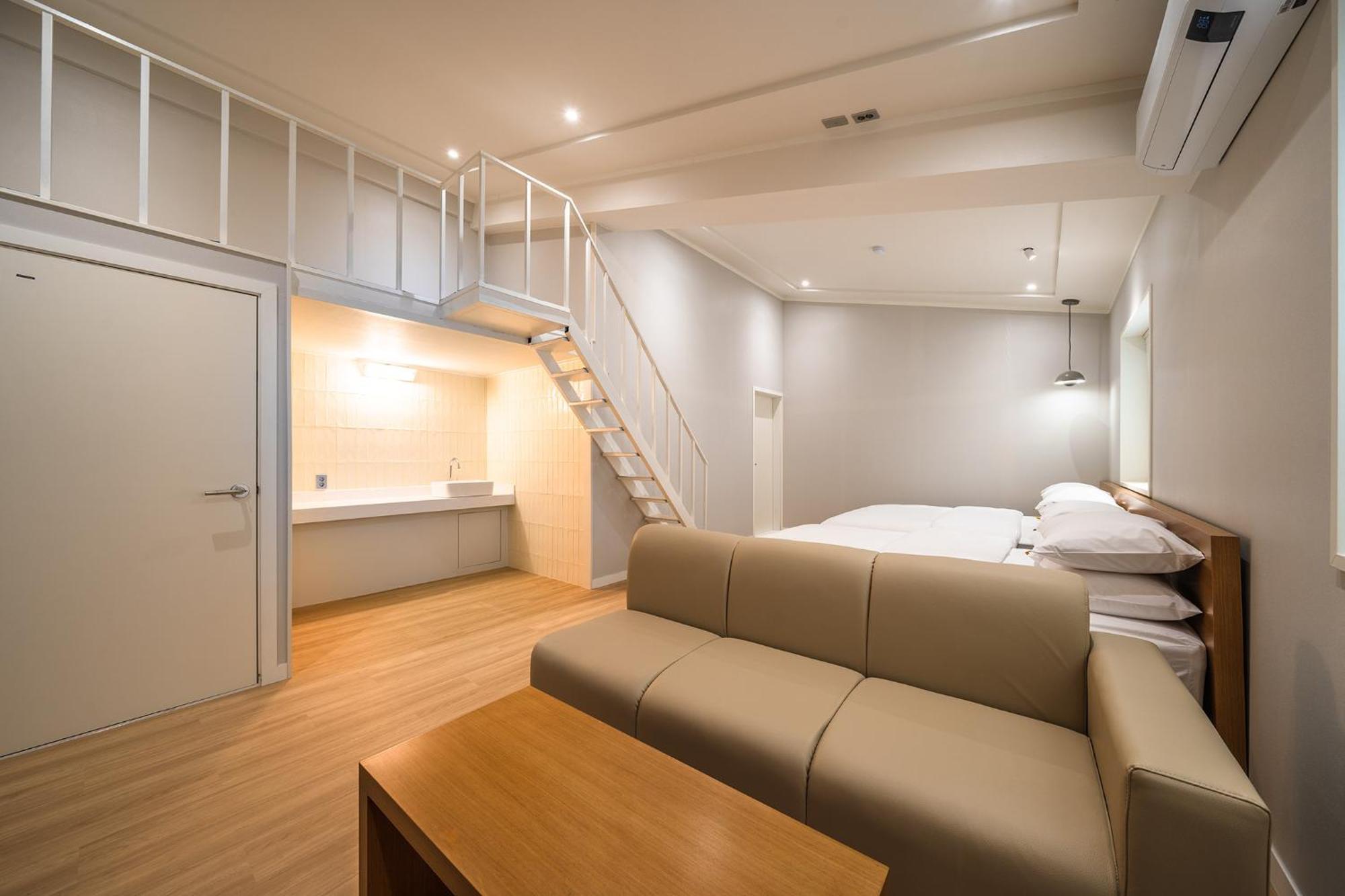 Mono Hotel ซูวอน ภายนอก รูปภาพ
