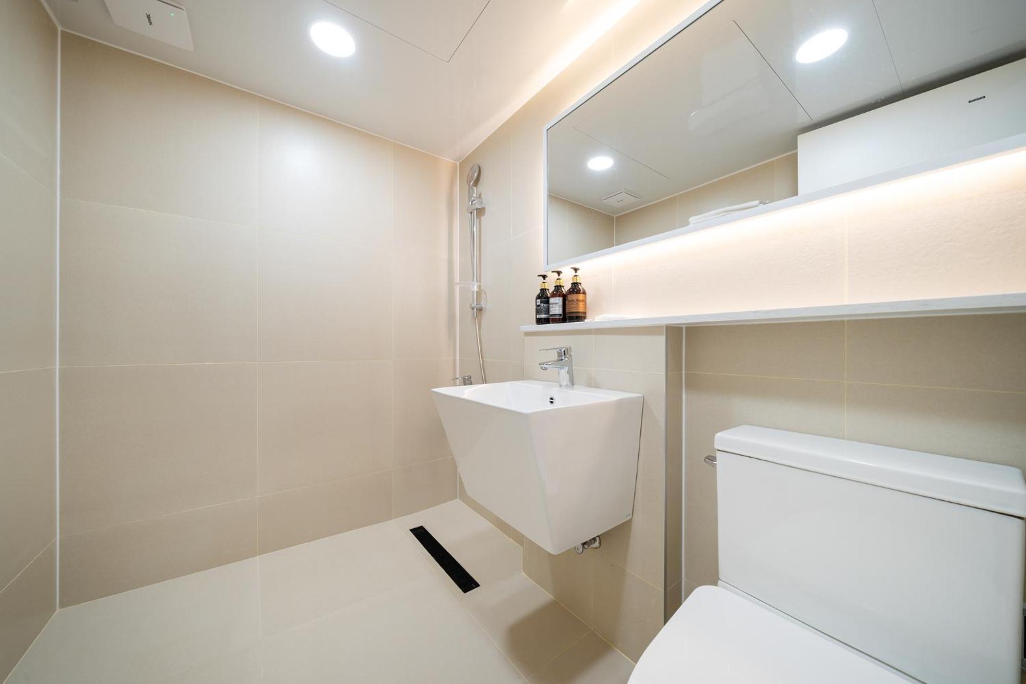 Mono Hotel ซูวอน ภายนอก รูปภาพ