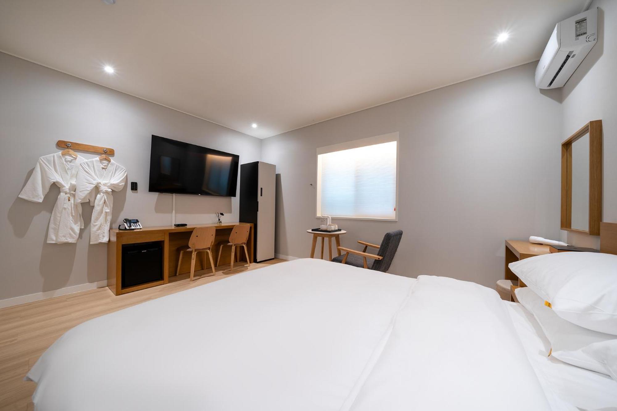 Mono Hotel ซูวอน ภายนอก รูปภาพ
